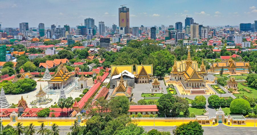 78988buying-property-cambodia-real-estate-agent-02.jpg