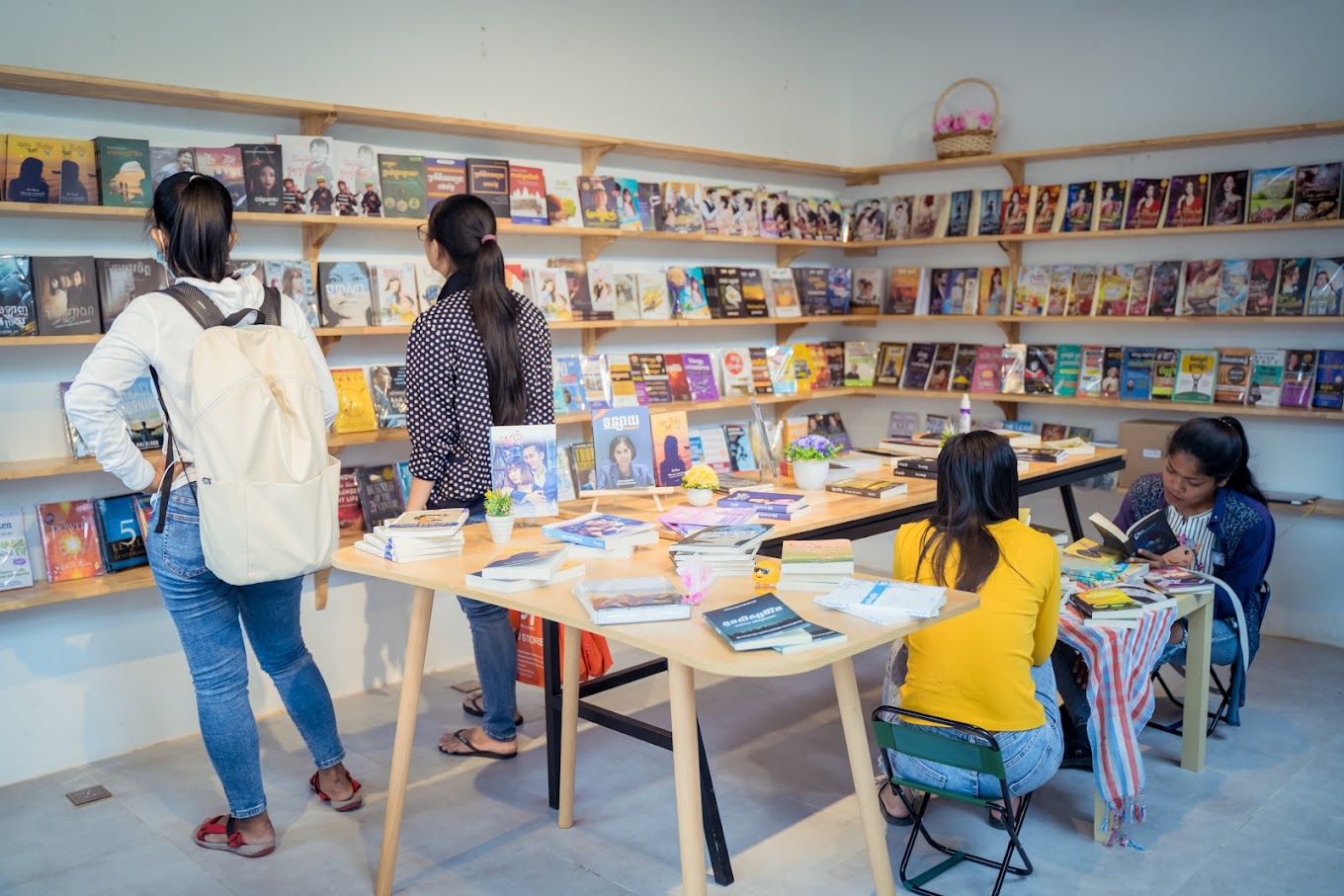 82132le-story-bookshop-02.jpg
