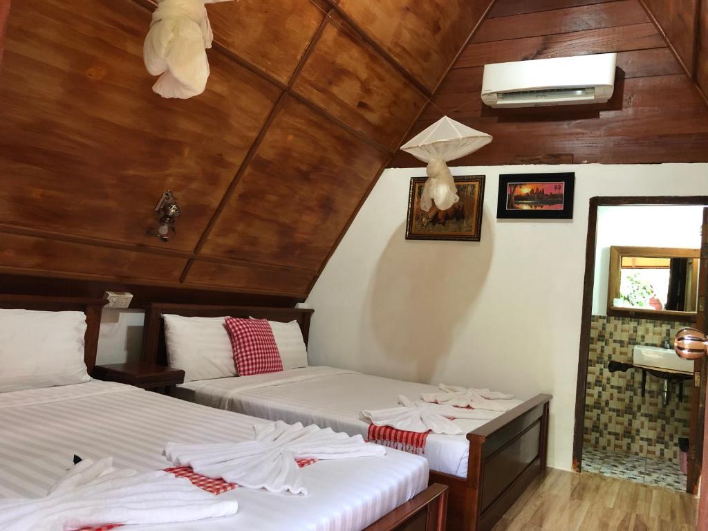 83215mondulkiri-pizza-bungalows-04.jpg