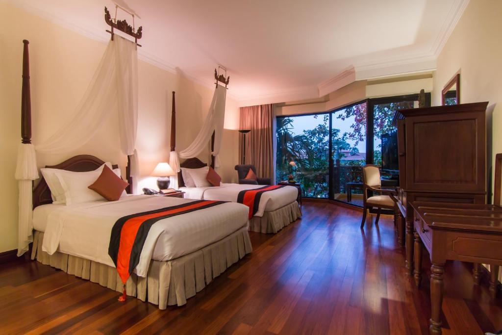 85327angkor-palace-suite-&-villa-05.jpg