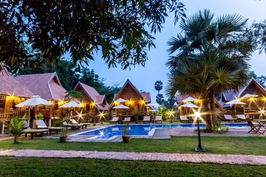 8964angkor-heart-bungalow-02.jpg