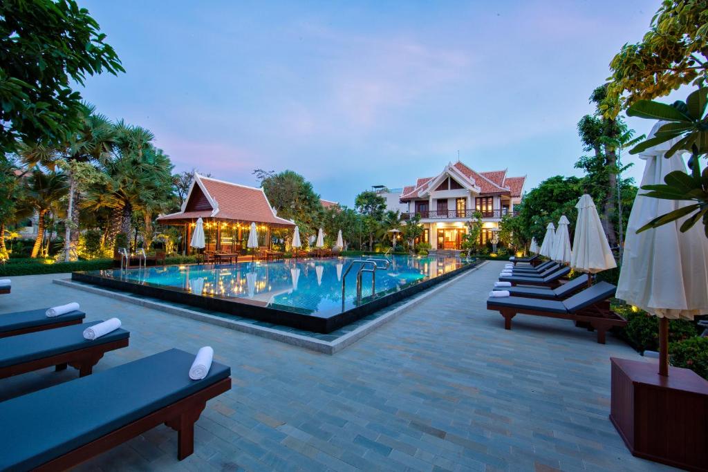 9074angkor-privilege-resort-&-spa-04.jpg