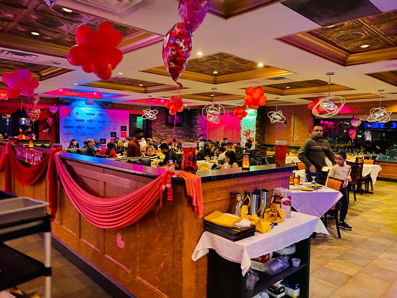 91984jaswin-indian-restaurant-punjabi-dhaba-04.jpg