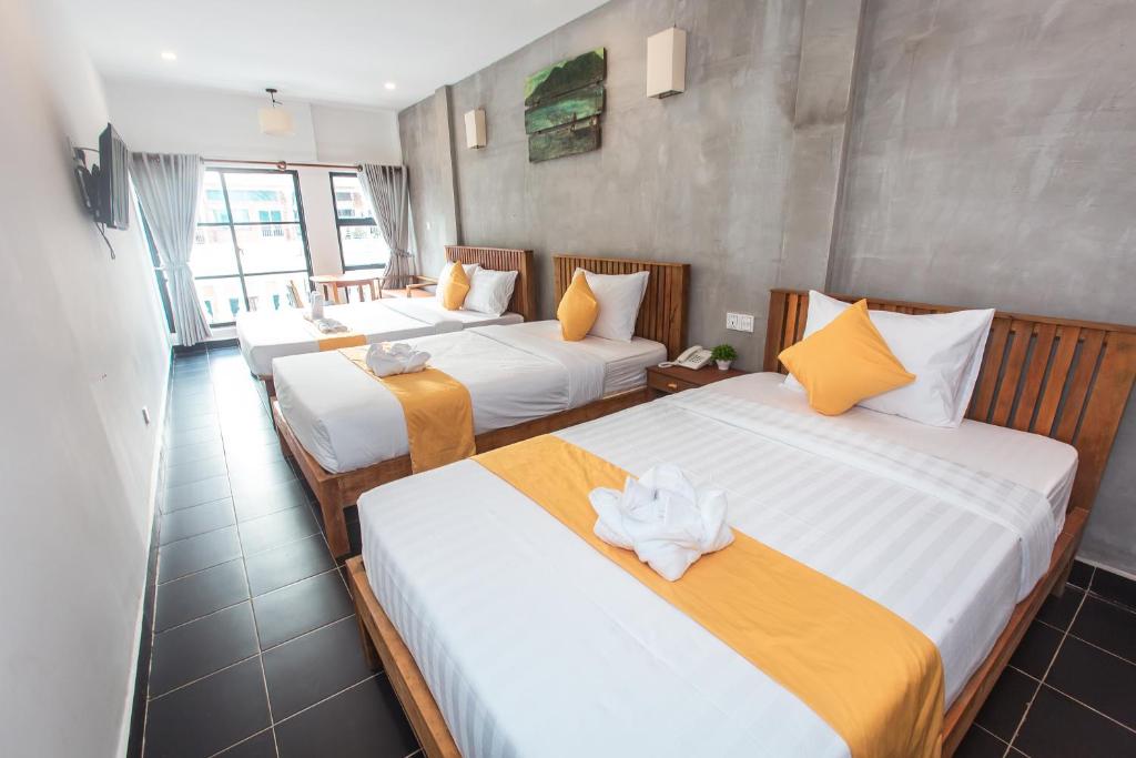 93047grand-elevation-hotel-03.jpg
