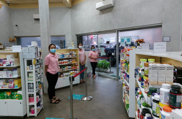 93111pharmacie-de-la-gare-chaktomuk-branch-04.jpg