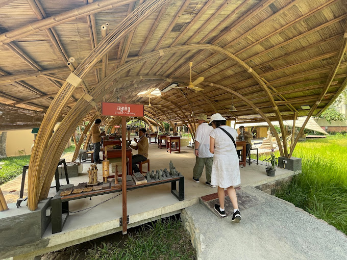 93810satcha---cambodian-handicraft-center-04.jpg