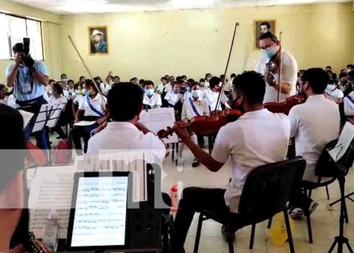93883sarika-music-school-03.jpg
