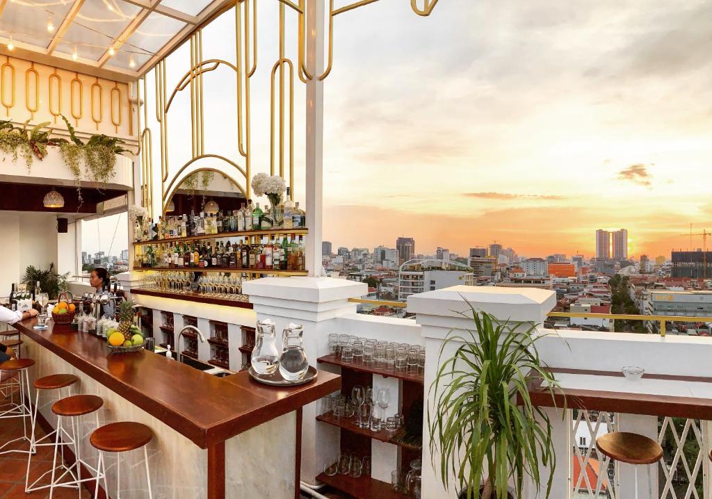 94086point-boutique-hotel-02.jpg