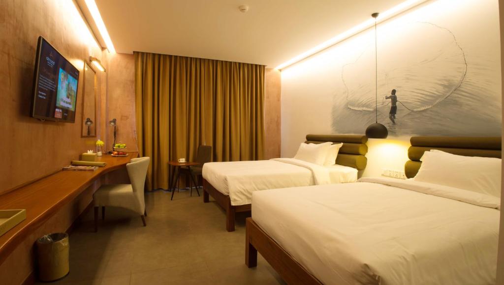 94952almond-hotel-bassac-river-04.jpg