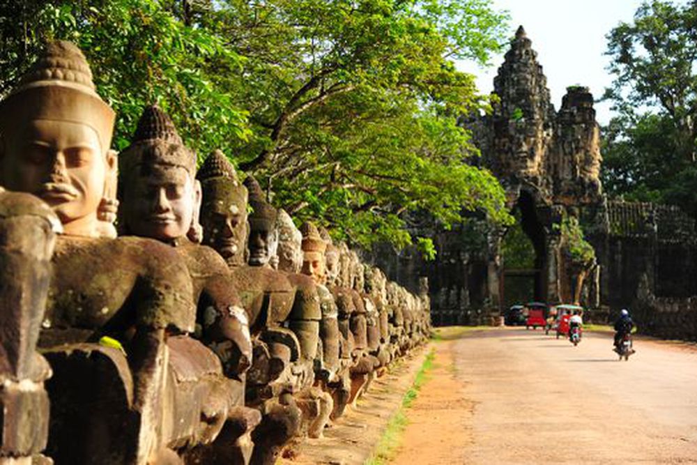 95230la-route-angkor-travel-and-tours-03.jpg
