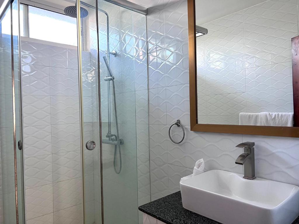 98115ssk-apartment-04.jpg
